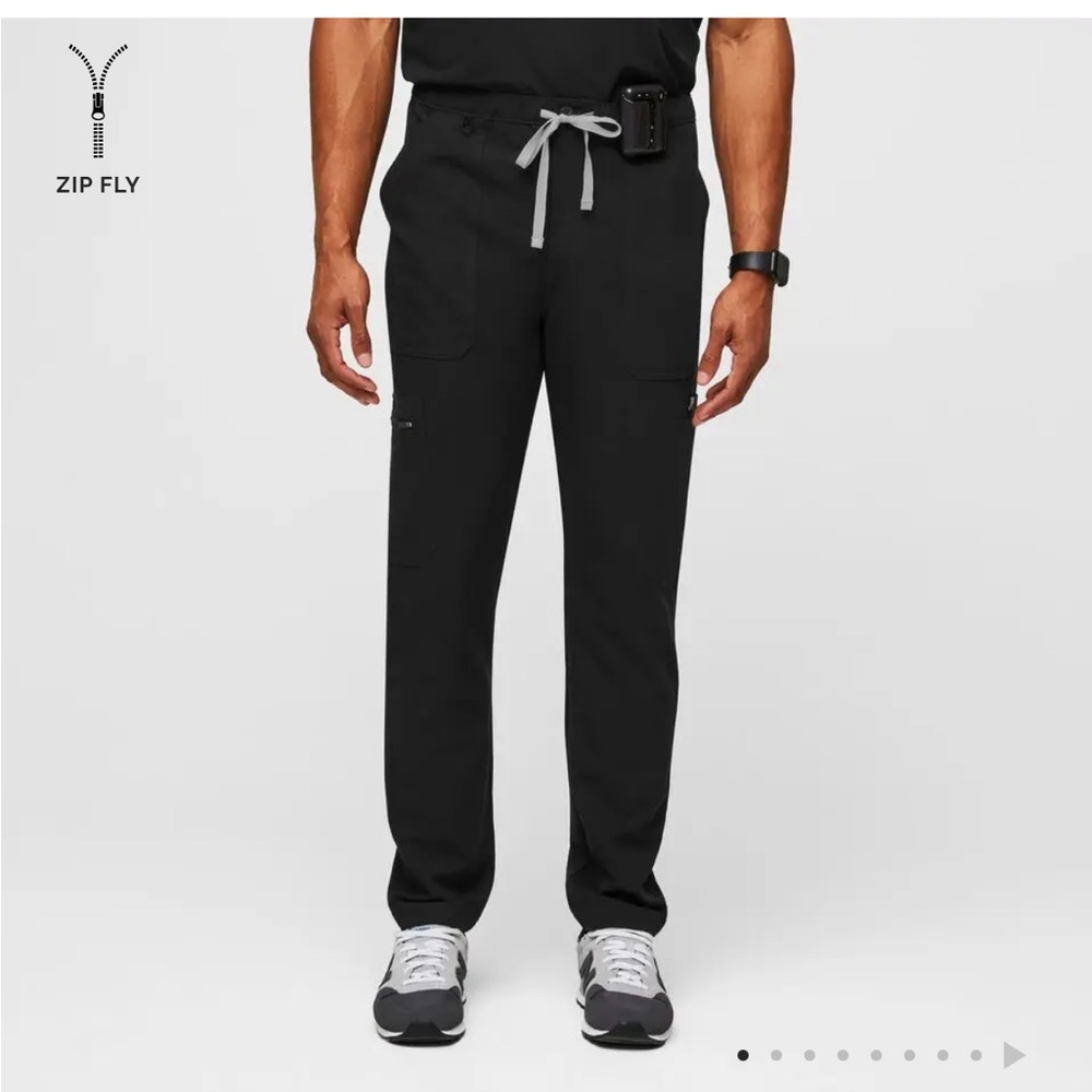 NWT Figs Men’s Cairo Cargo Scrub Bottom - M